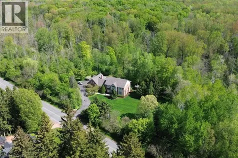 712 Robson Road Waterdown ON L8B 1H1