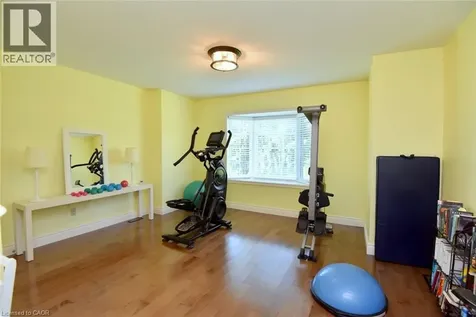 712 Robson Road Waterdown ON L8B 1H1