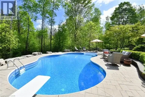 712 Robson Road Waterdown ON L8B 1H1