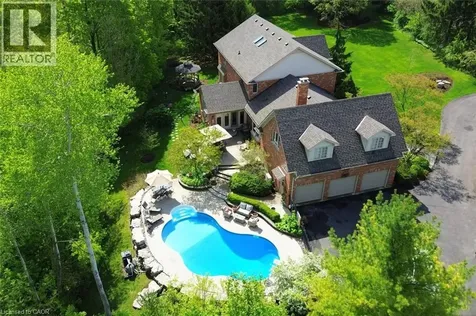 712 Robson Road Waterdown ON L8B 1H1