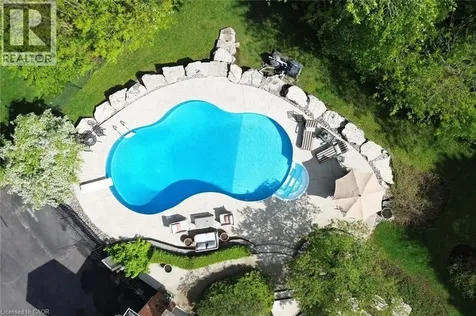 712 Robson Road Waterdown ON L8B 1H1