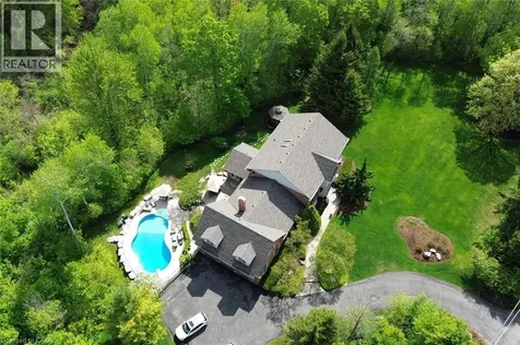 712 Robson Road Waterdown ON L8B 1H1