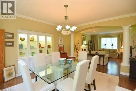 712 Robson Road Waterdown ON L8B 1H1
