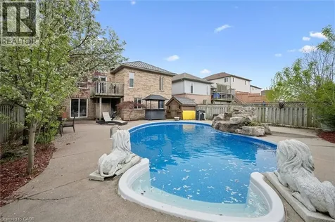 44 Mcnichol Drive Cambridge ON N1P 1C9