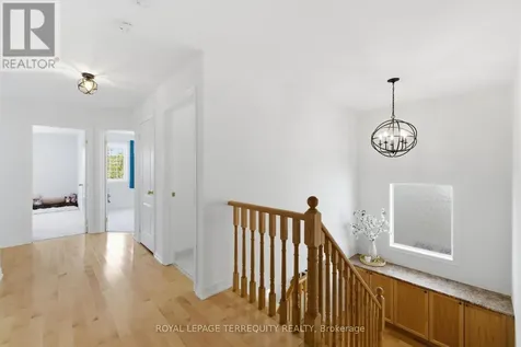 1637 Grandview Street North Oshawa (taunton) ON L1K 0A6