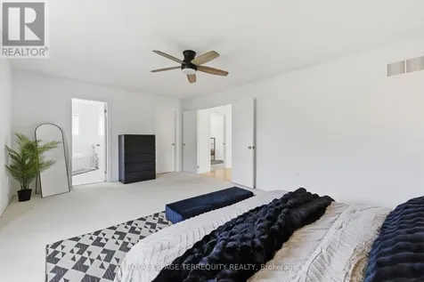 1637 Grandview Street North Oshawa (taunton) ON L1K 0A6