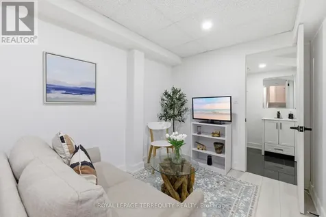 1637 Grandview Street North Oshawa (taunton) ON L1K 0A6