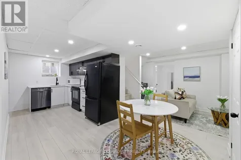 1637 Grandview Street North Oshawa (taunton) ON L1K 0A6