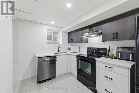 1637 Grandview Street North Oshawa (taunton) ON L1K 0A6