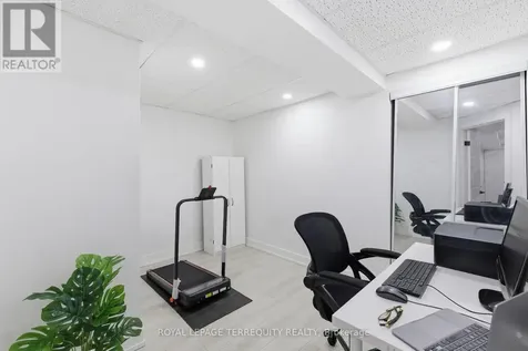 1637 Grandview Street North Oshawa (taunton) ON L1K 0A6