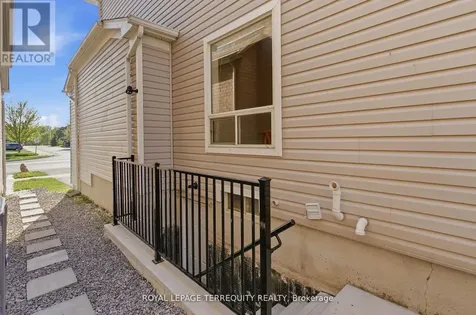 1637 Grandview Street North Oshawa (taunton) ON L1K 0A6