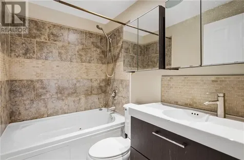 176 Colonial Court Sudbury ON P3A 4X5
