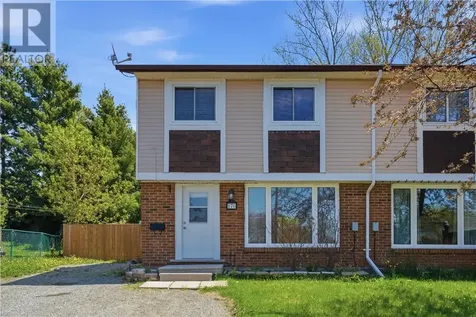 176 Colonial Court Sudbury ON P3A 4X5