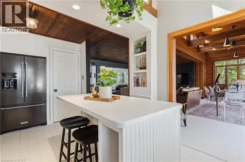 4209 Muskoka Road 117 Lake Of Bays ON P0B 1A0
