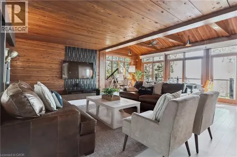 4209 Muskoka Road 117 Lake Of Bays ON P0B 1A0