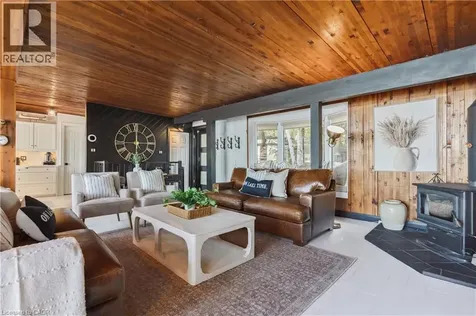 4209 Muskoka Road 117 Lake Of Bays ON P0B 1A0