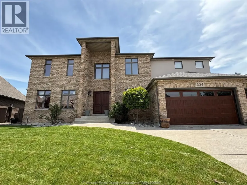 236 Shoreview Circle Windsor ON N8P 1M7
