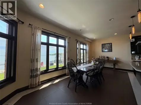 236 Shoreview Circle Windsor ON N8P 1M7