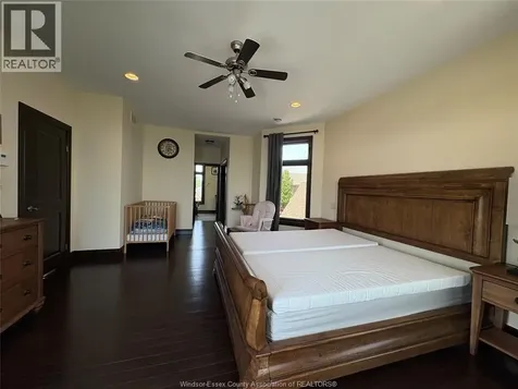236 Shoreview Circle Windsor ON N8P 1M7
