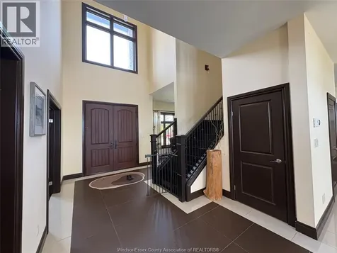 236 Shoreview Circle Windsor ON N8P 1M7
