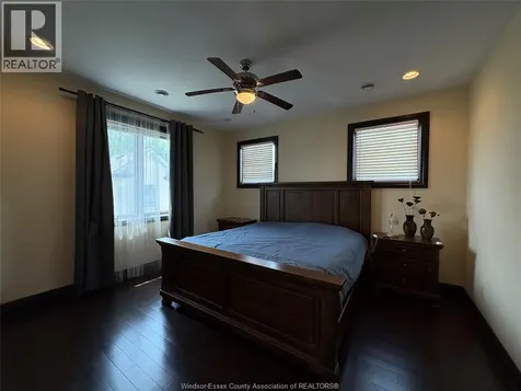 236 Shoreview Circle Windsor ON N8P 1M7