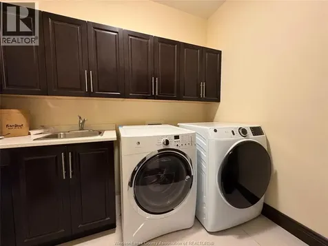 236 Shoreview Circle Windsor ON N8P 1M7