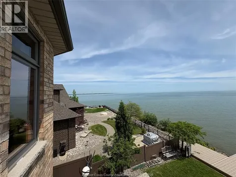 236 Shoreview Circle Windsor ON N8P 1M7