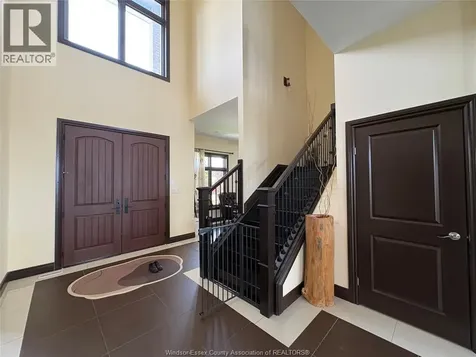 236 Shoreview Circle Windsor ON N8P 1M7