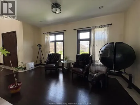 236 Shoreview Circle Windsor ON N8P 1M7