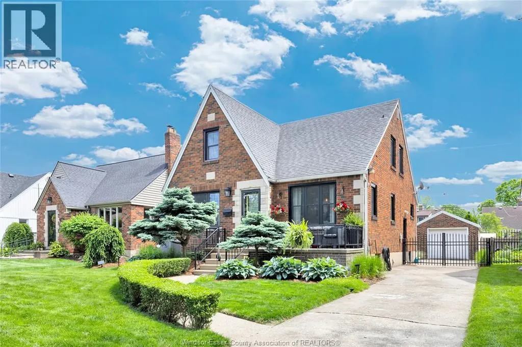 2005 Amiens Avenue Windsor ON N8W 1T3