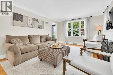 2005 Amiens Avenue Windsor ON N8W 1T3