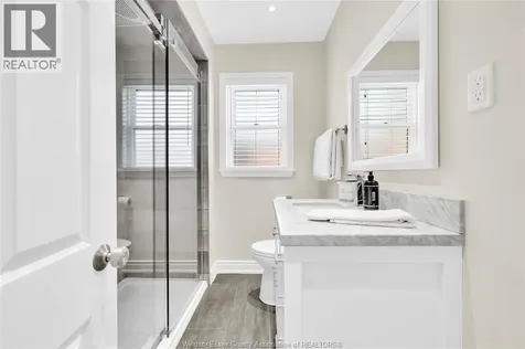 2005 Amiens Avenue Windsor ON N8W 1T3