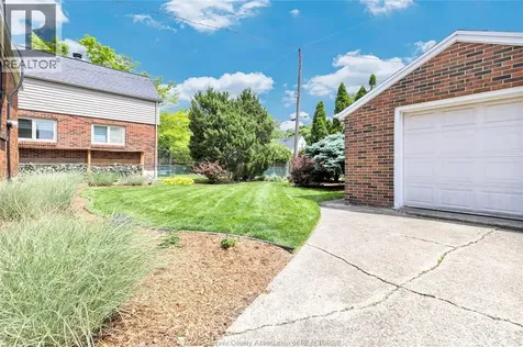 2005 Amiens Avenue Windsor ON N8W 1T3