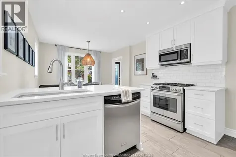 2005 Amiens Avenue Windsor ON N8W 1T3