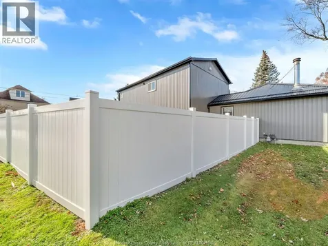 1282 Stuart Boulevard Lasalle ON N9J 1Y4