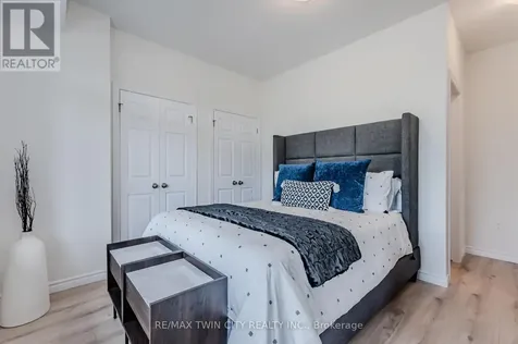 39 Lomond Lane Kitchener ON N2R 0T6