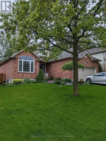 11 Carolinian Lane Cambridge ON N1S 5B5