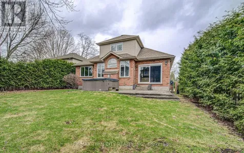 11 Carolinian Lane Cambridge ON N1S 5B5