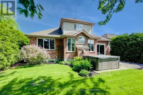 11 Carolinian Lane Cambridge ON N1S 5B5