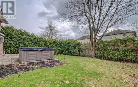 11 Carolinian Lane Cambridge ON N1S 5B5