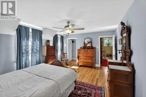 503 Piccadilly Avenue Ottawa ON K1Y 0H7
