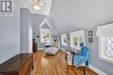 503 Piccadilly Avenue Ottawa ON K1Y 0H7