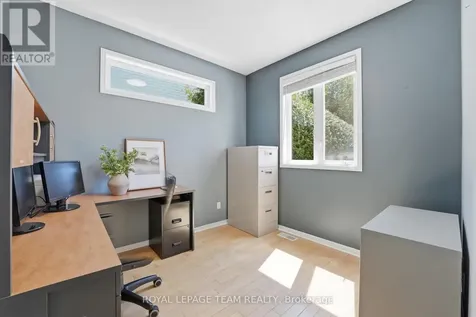 110 West Ridge Drive Ottawa ON K2S 2H1