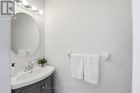 110 West Ridge Drive Ottawa ON K2S 2H1