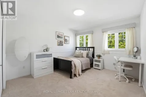 110 West Ridge Drive Ottawa ON K2S 2H1