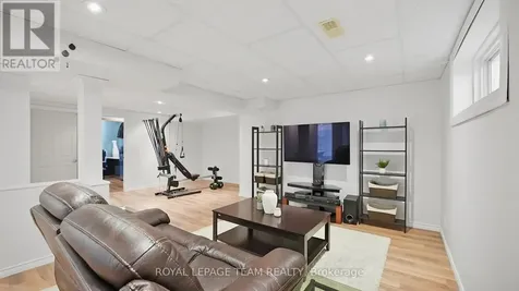 110 West Ridge Drive Ottawa ON K2S 2H1