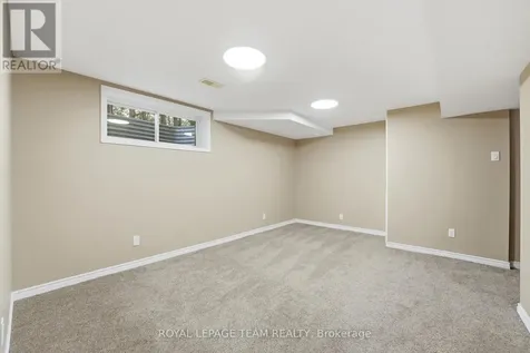 110 West Ridge Drive Ottawa ON K2S 2H1