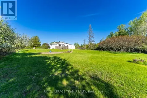 663 Beavertail Road Ottawa ON K0A 1L0