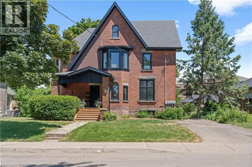 16 Arthur Street Brantford ON N3S 3H3