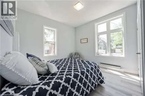 16 Arthur Street Brantford ON N3S 3H3